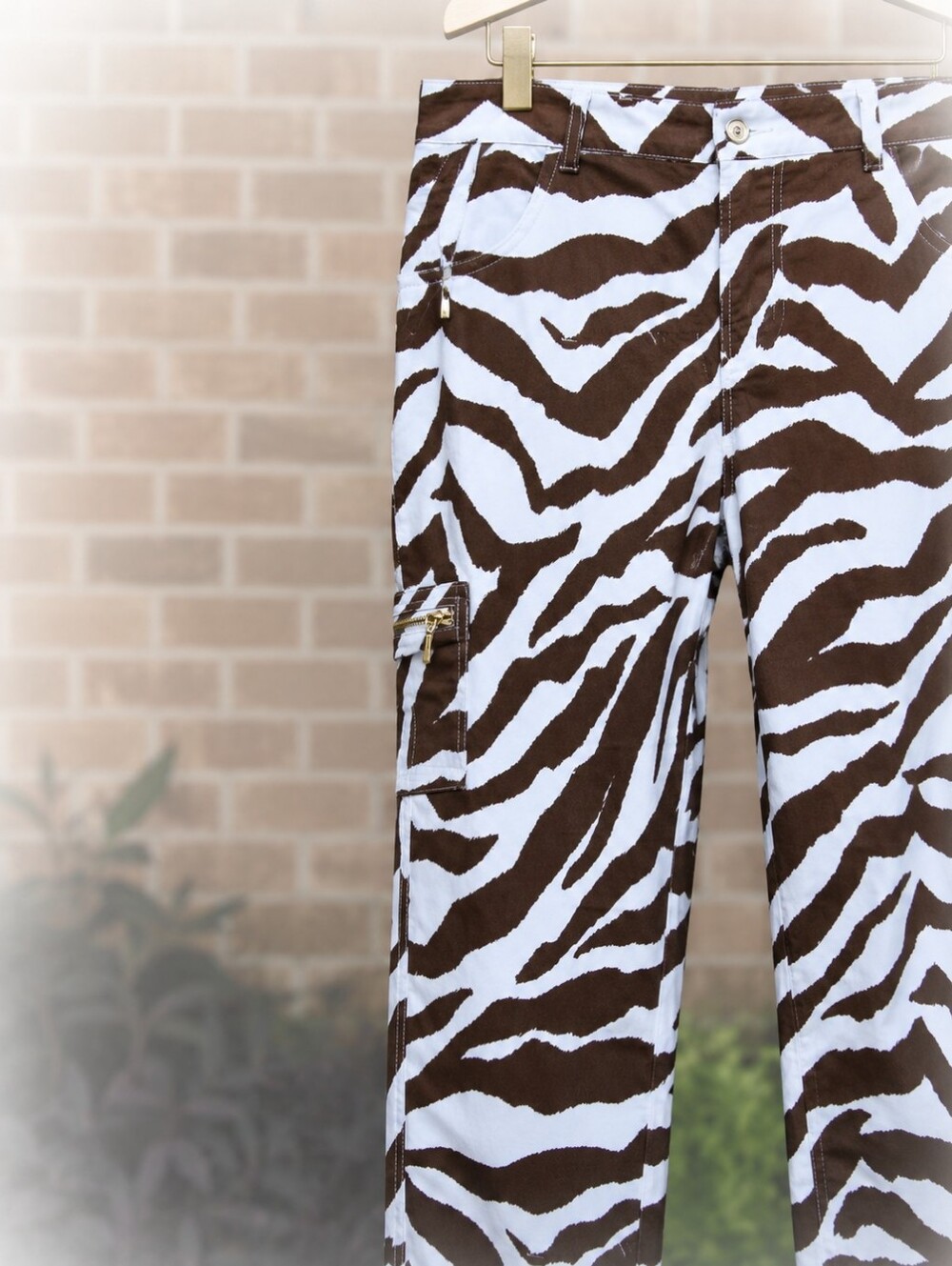 Chico’s Zebra Print Cargo Capri Pants Brown White Safari Y2K Size 1.5/10 - Picture 3 of 12
